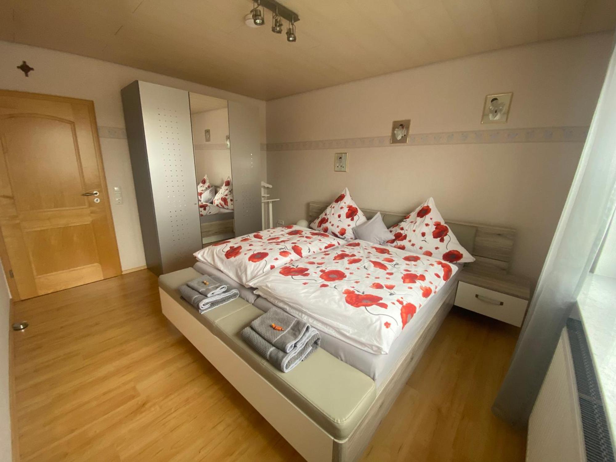 Stadtzentrumnahe Wohnung An Der Gruenen Aue, Kostenfreier Parkplatz Fulda Luaran gambar